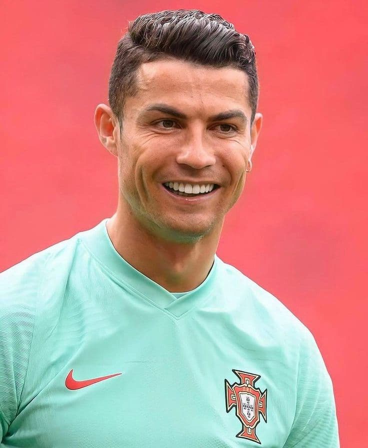 Depois do caso Reabilitação estética com lentes e clareamento dental